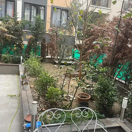 Apartamento Wide Garden Flat Close To The Memoriall Hospital Hgyhomes2104 Estambul